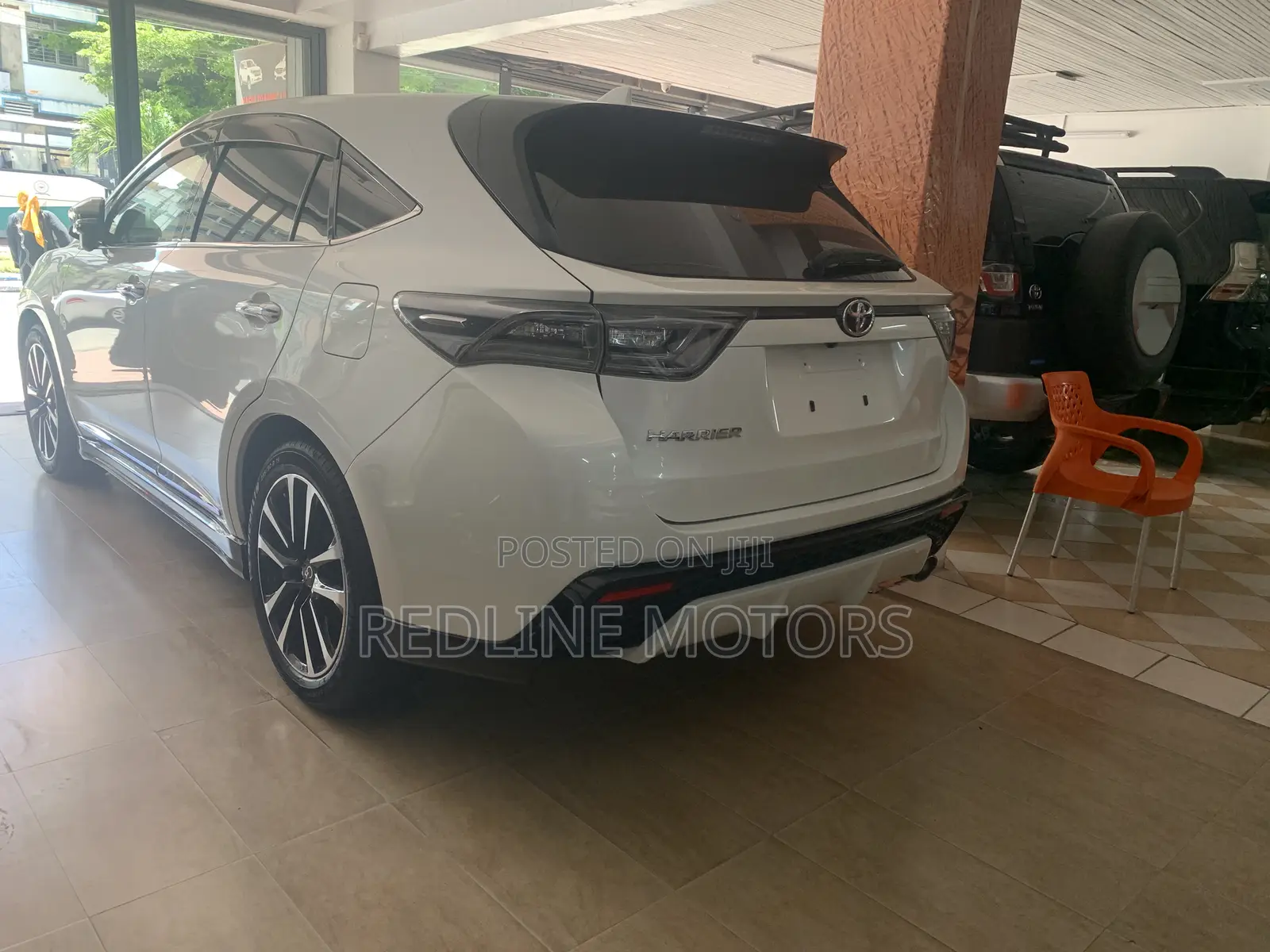 Toyota Harrier 2.0 2017 White