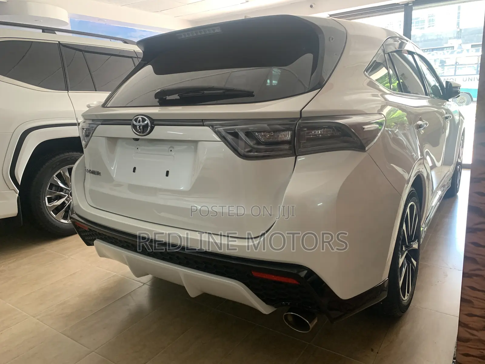 Toyota Harrier 2.0 2017 White
