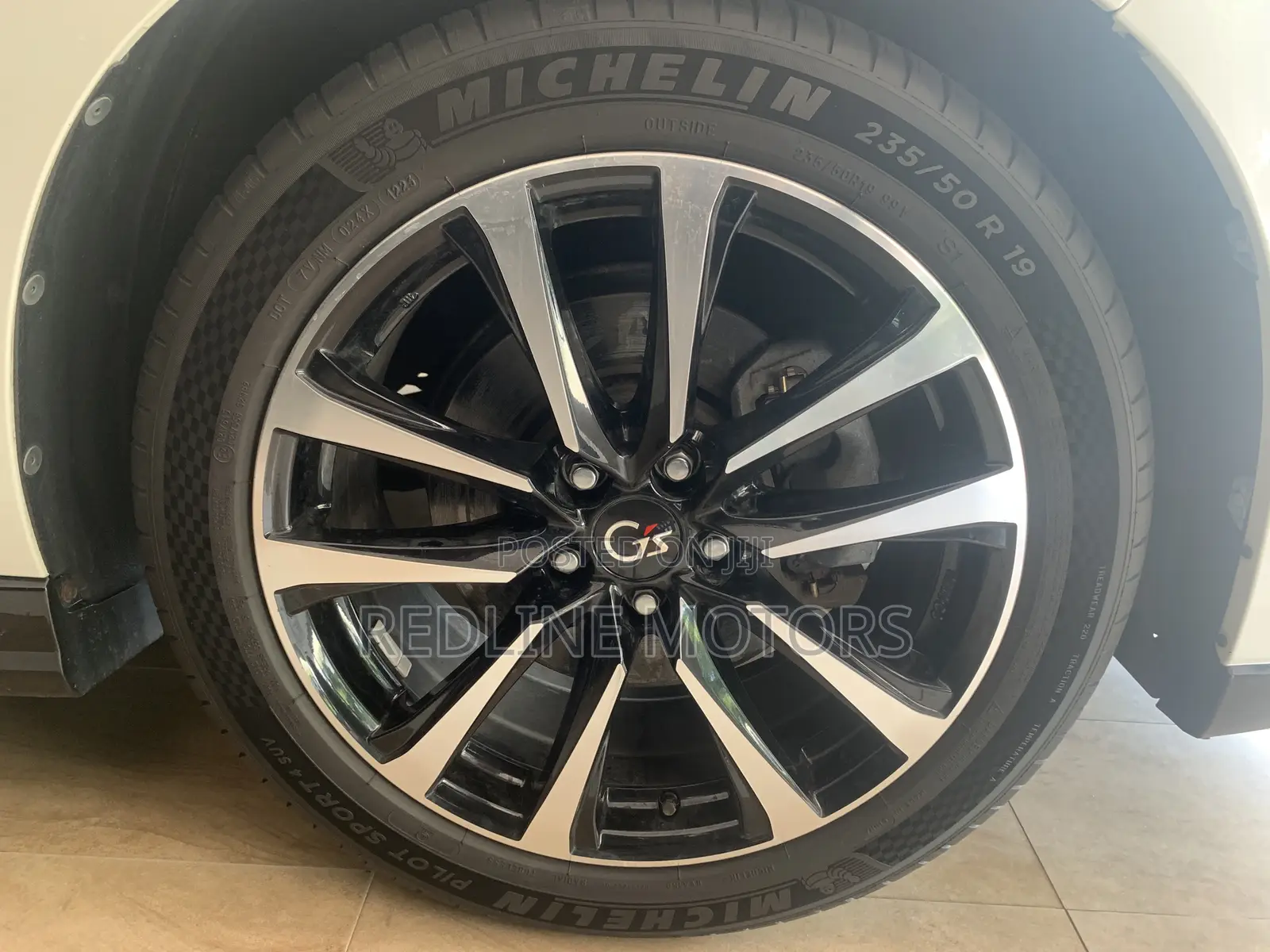 Toyota Harrier 2.0 2017 White