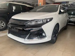 Toyota Harrier 2.0 2017 White