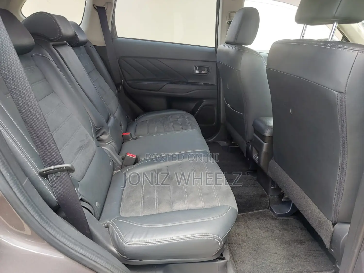 Mitsubishi Outlander 2.0 PHEV AWD 2017 Gold