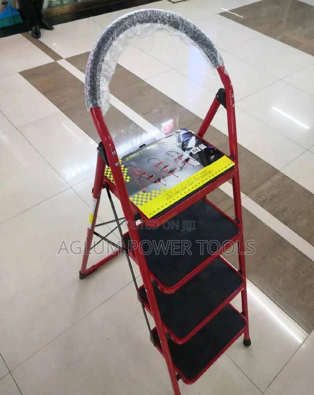 4 Step Ladder 5 Step Ladder . - main view