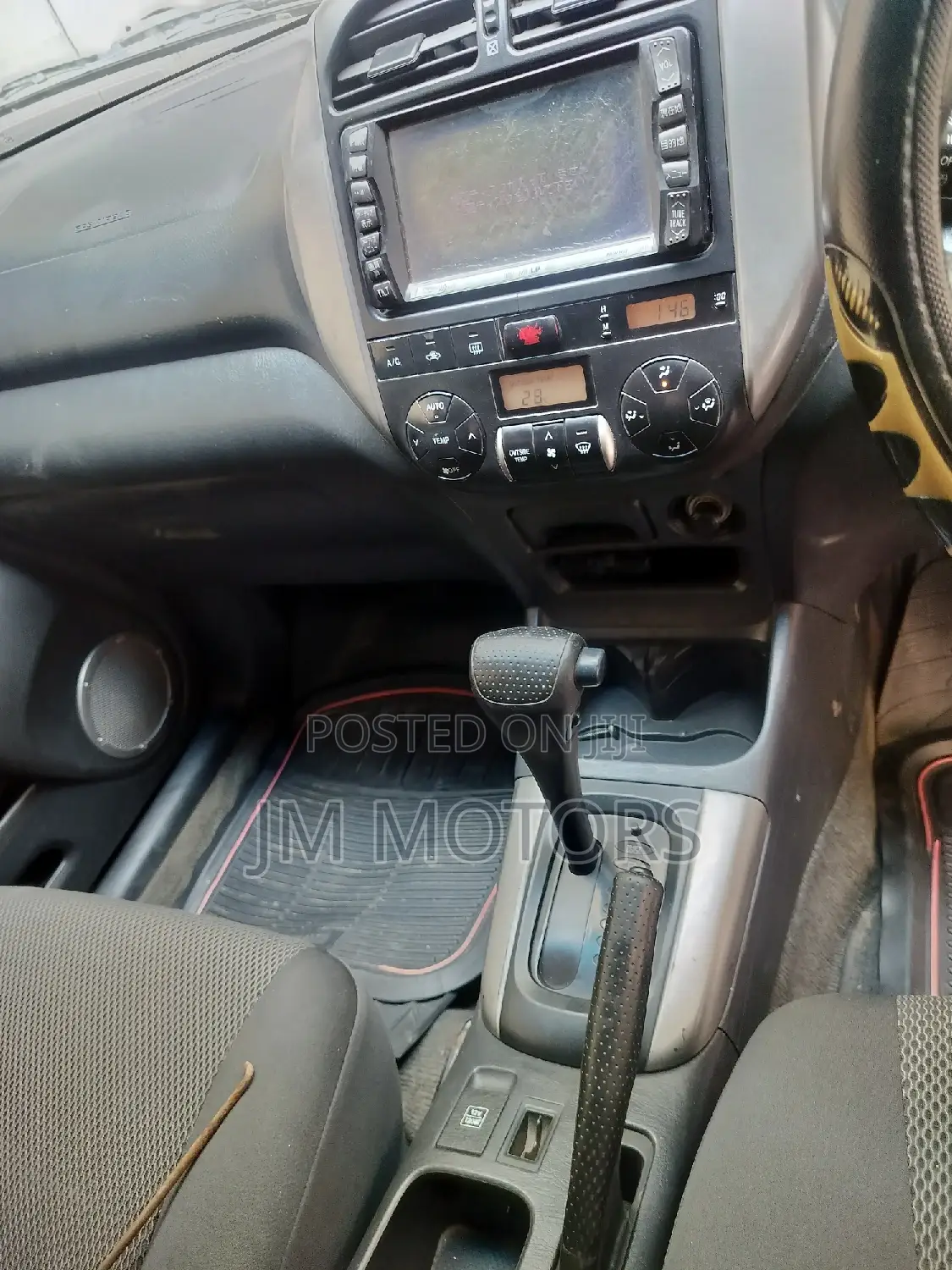 Toyota RAV4 Automatic 2003 White
