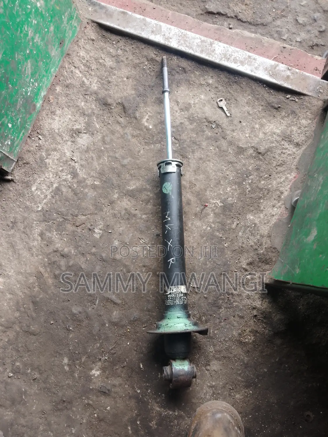 Toyota Mark X Rear Shock 