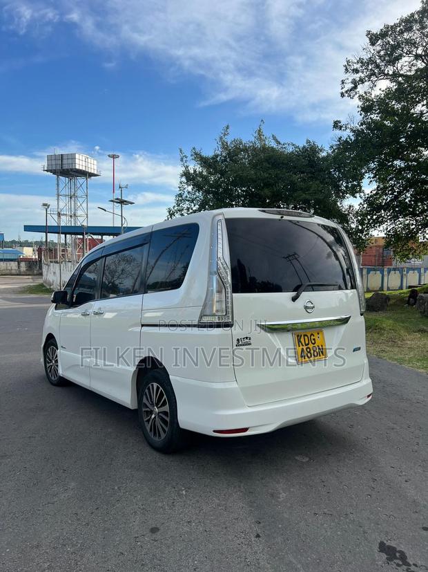 Nissan Serena 2015 White - thumbnail 10