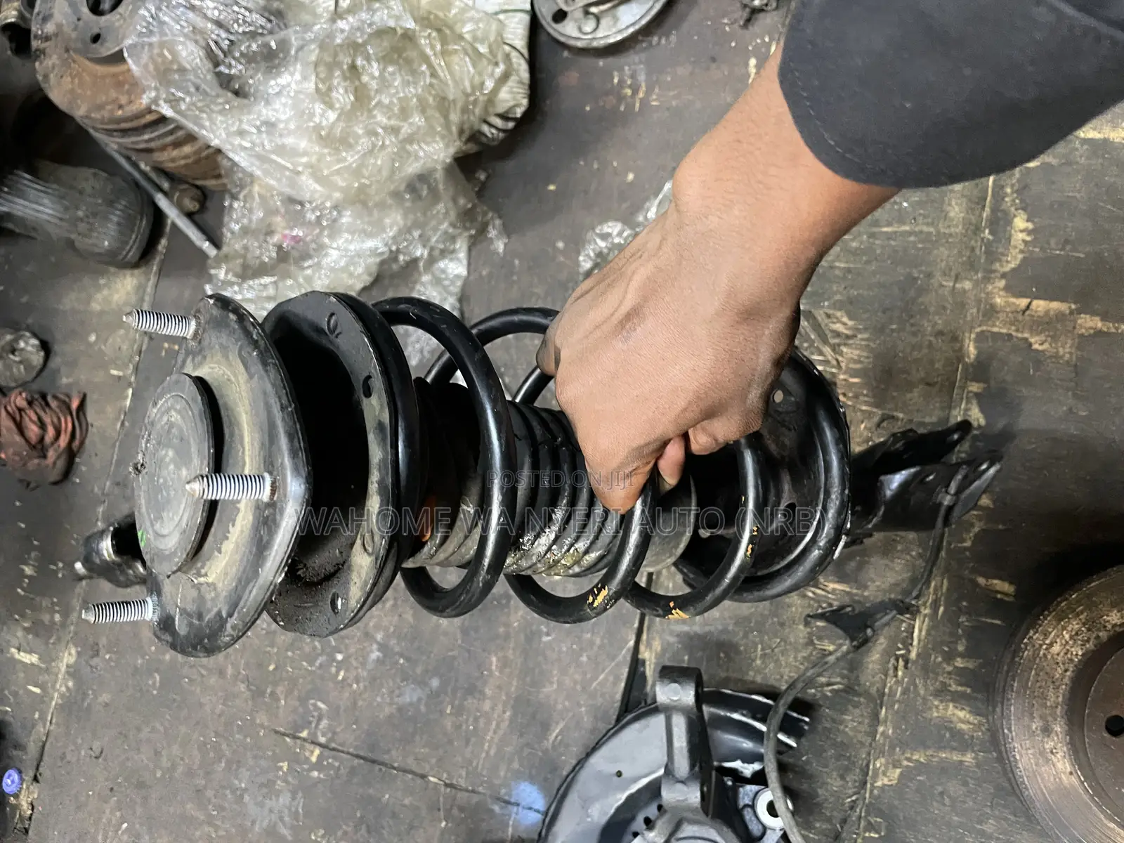 Sienta and Probox Complete Shocks