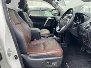 Toyota Land Cruiser Prado 2017 White