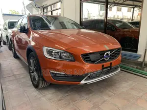 Volvo V60 T5 AWD 2017 Orange