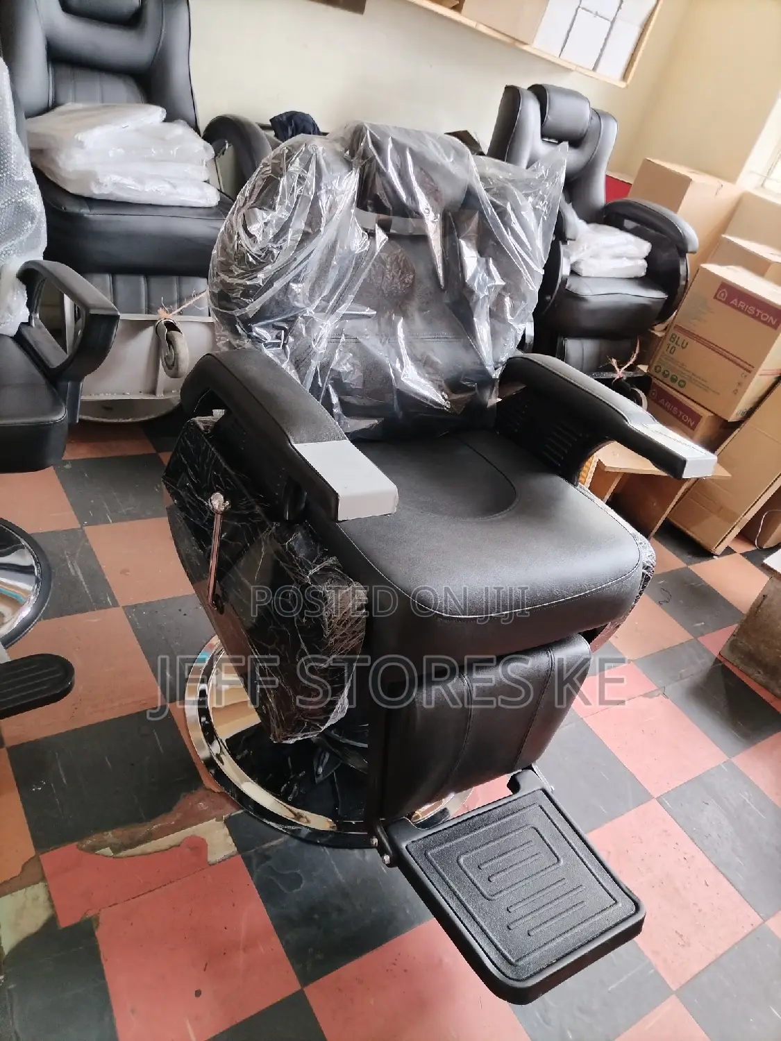 Modern Jumbo Barber Seat