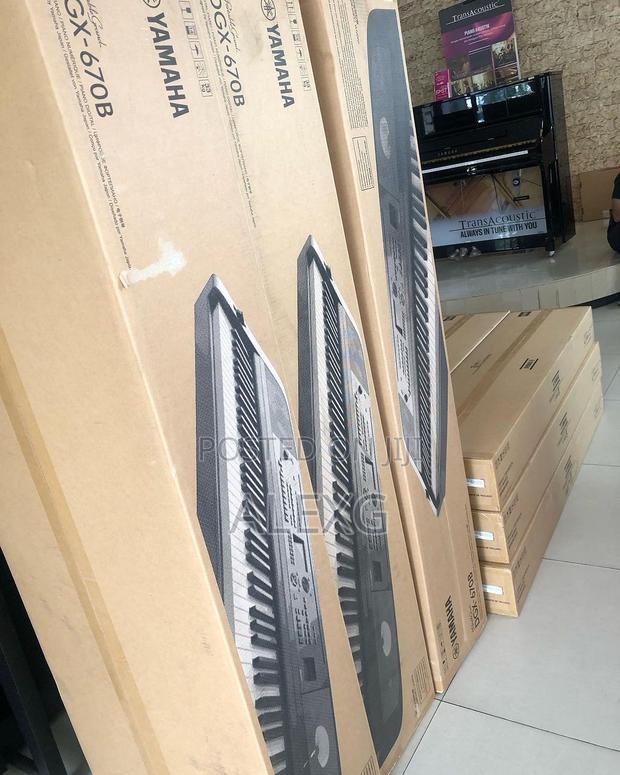 Yamaha DGX 670B - thumbnail 3