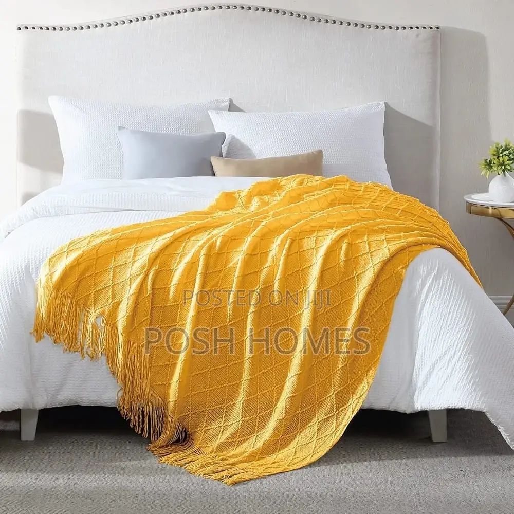 High Quality Knitted Throw Blankets