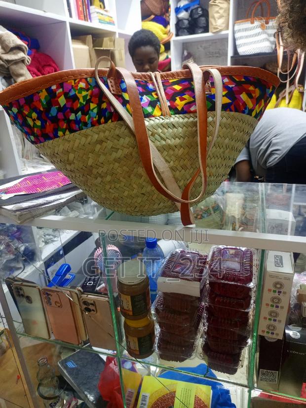 Handmade Quality Maasai Handbag - thumbnail 3