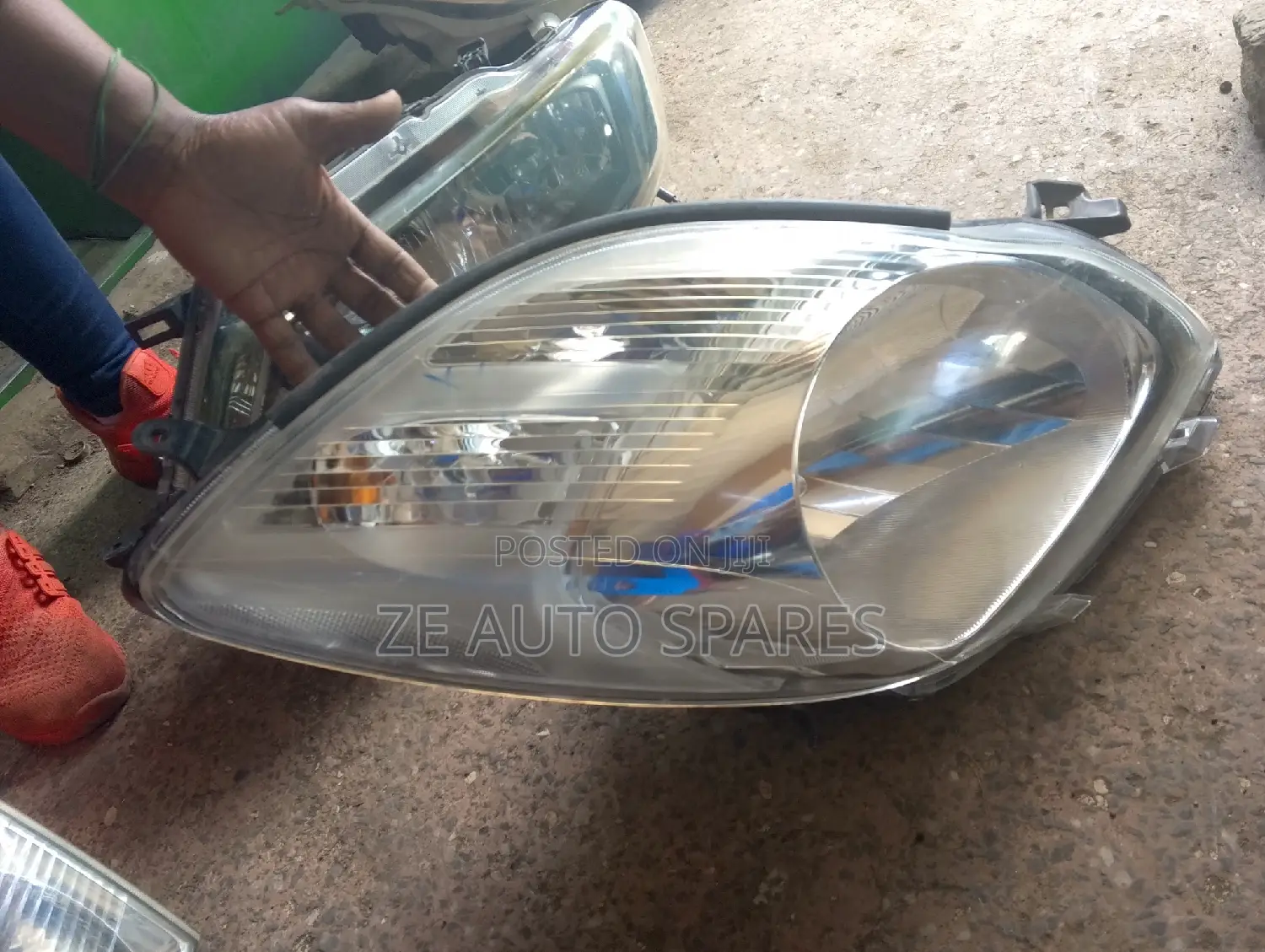 Vitz 2008 Headlight Non Xenon