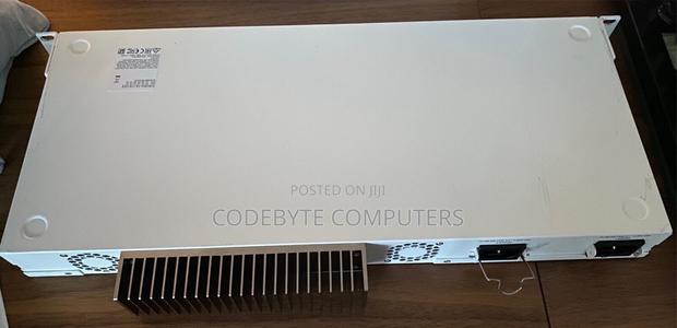 Mikrotik CCR2004-1G-12S+2XS Cloud Core Router - thumbnail 3