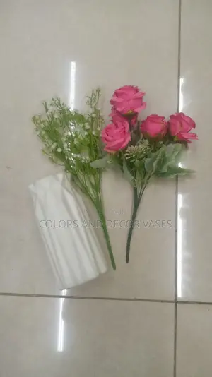Vase + Flowers