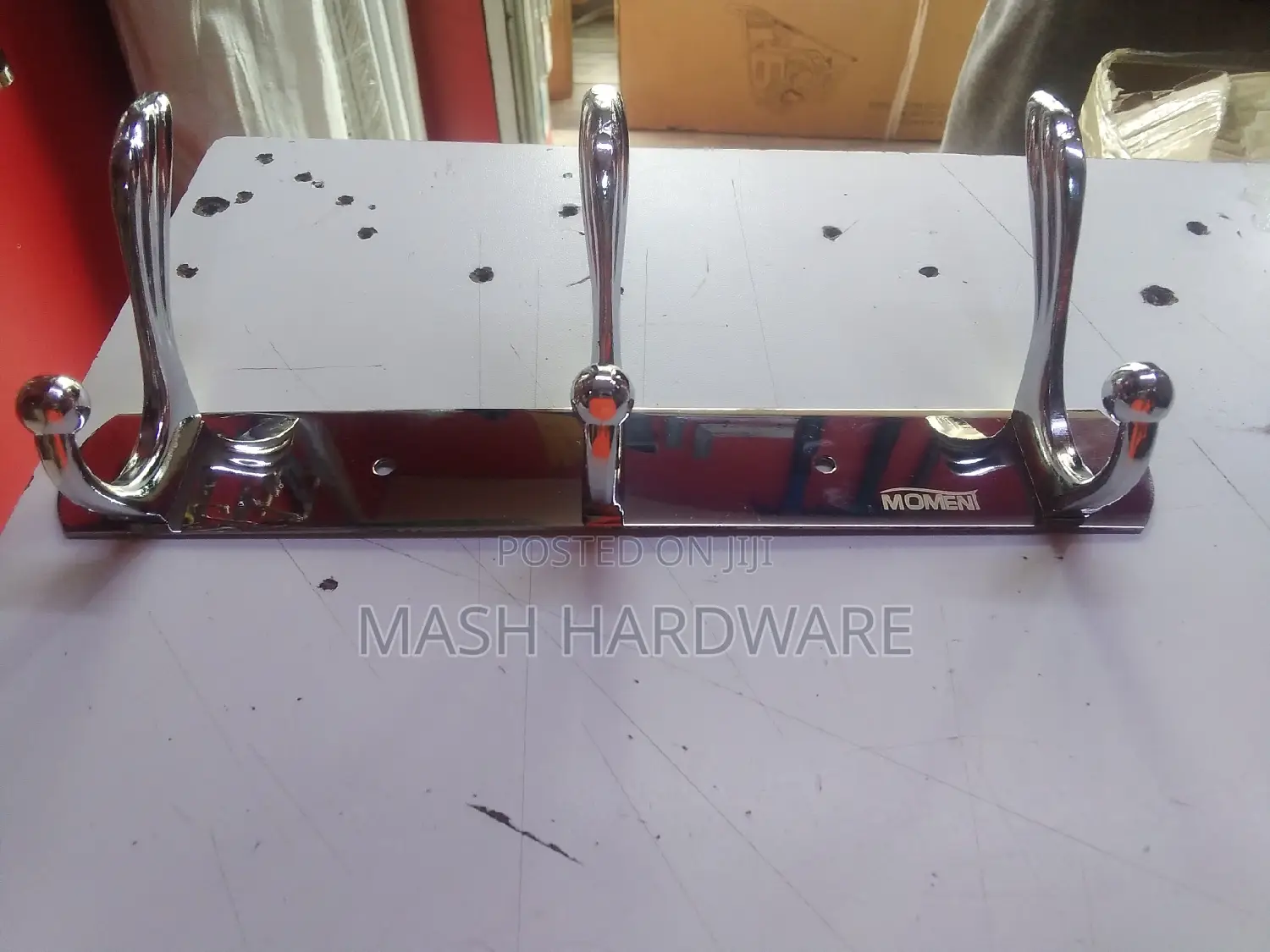 3-Hook Cloth Rack