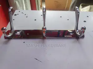 3-Hook Cloth Rack