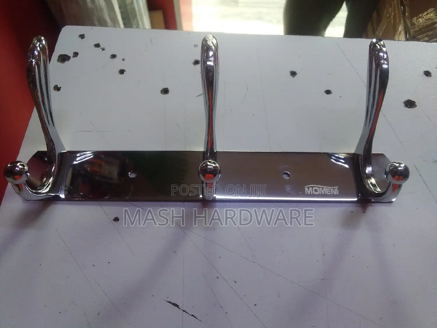3-Hook Cloth Rack