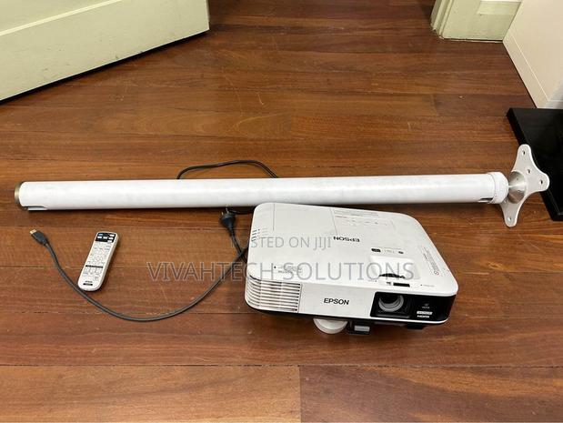 Epson Eb 2250u Projector - main view