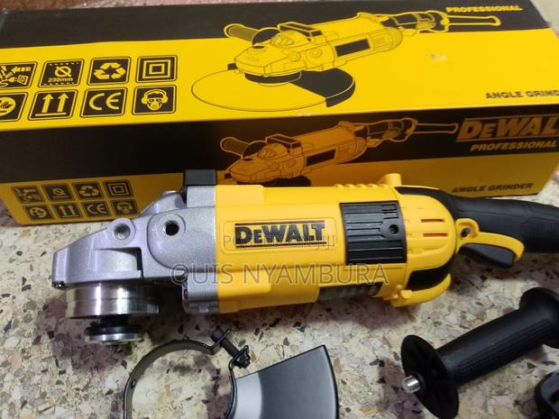 Dewalt Grinder 9" Grinder - thumbnail 4