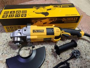 9" Grinder Dewalt Grinder - thumbnail 2