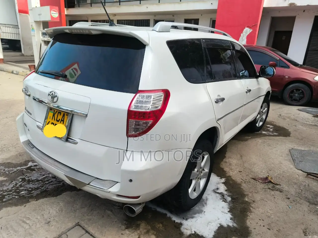 Toyota Vanguard 2010 White