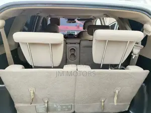 Toyota Vanguard 2010 White