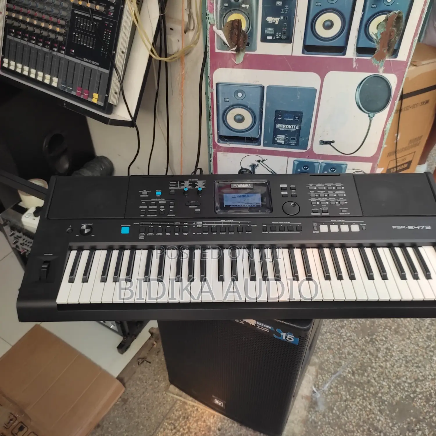 Yamaha PSR E473 Keyboard