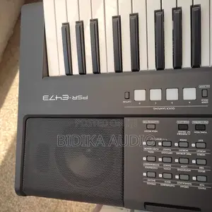 Yamaha PSR E473 Keyboard