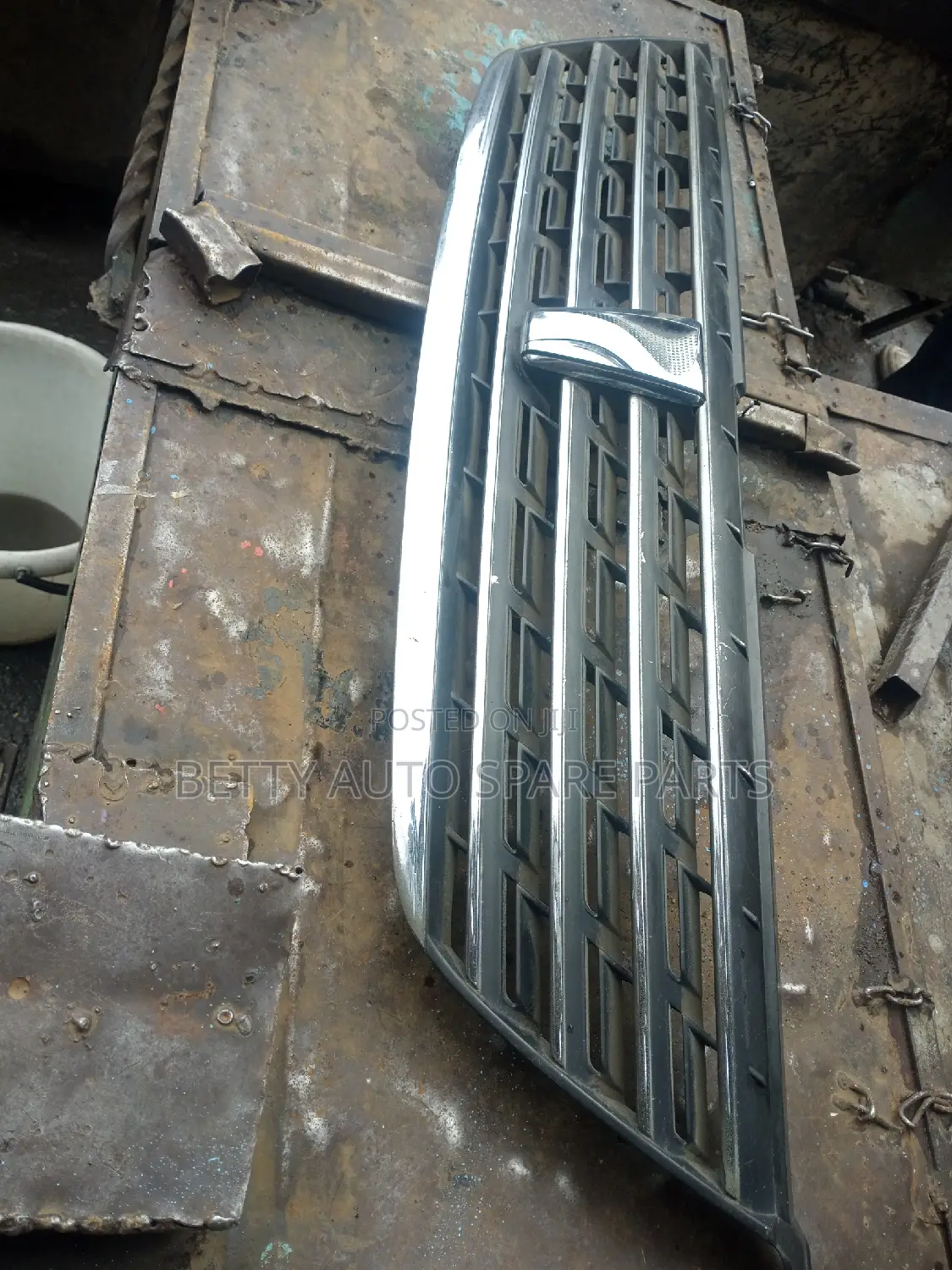 Toyota Premio 240 2002 Model Grill