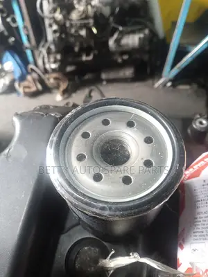 Toyota Hiace 7 L Oil Filter