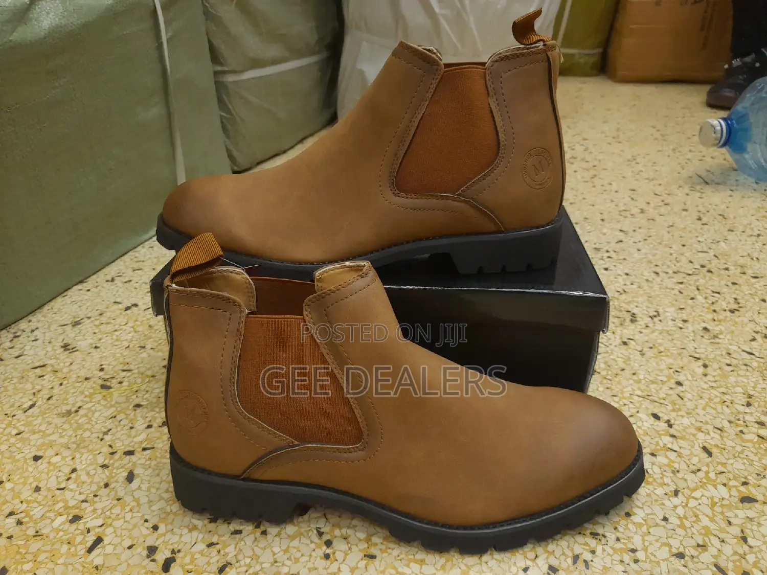 Men Boots. Chelsea Boots.Official Boots