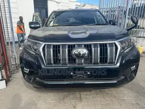 Toyota Land Cruiser Prado 2017 Black