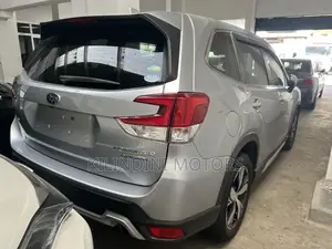Subaru Forester 2018 Silver