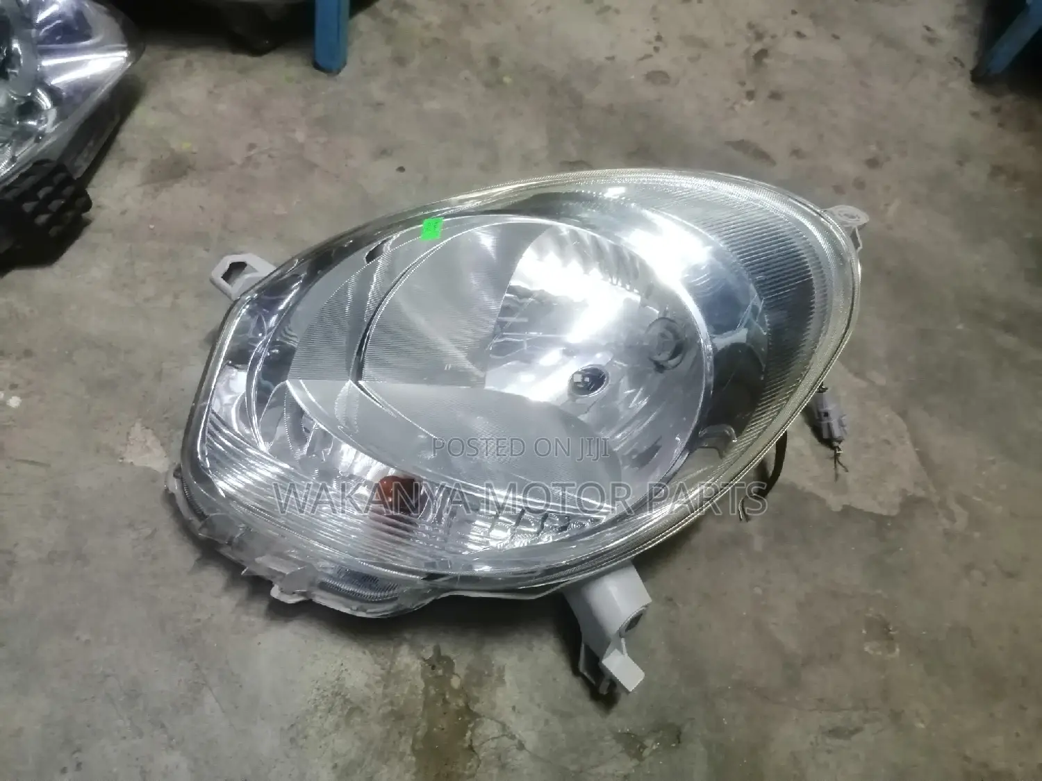 Toyota Passo 2010/2013 Non Xenon Head Lamp Without Focus