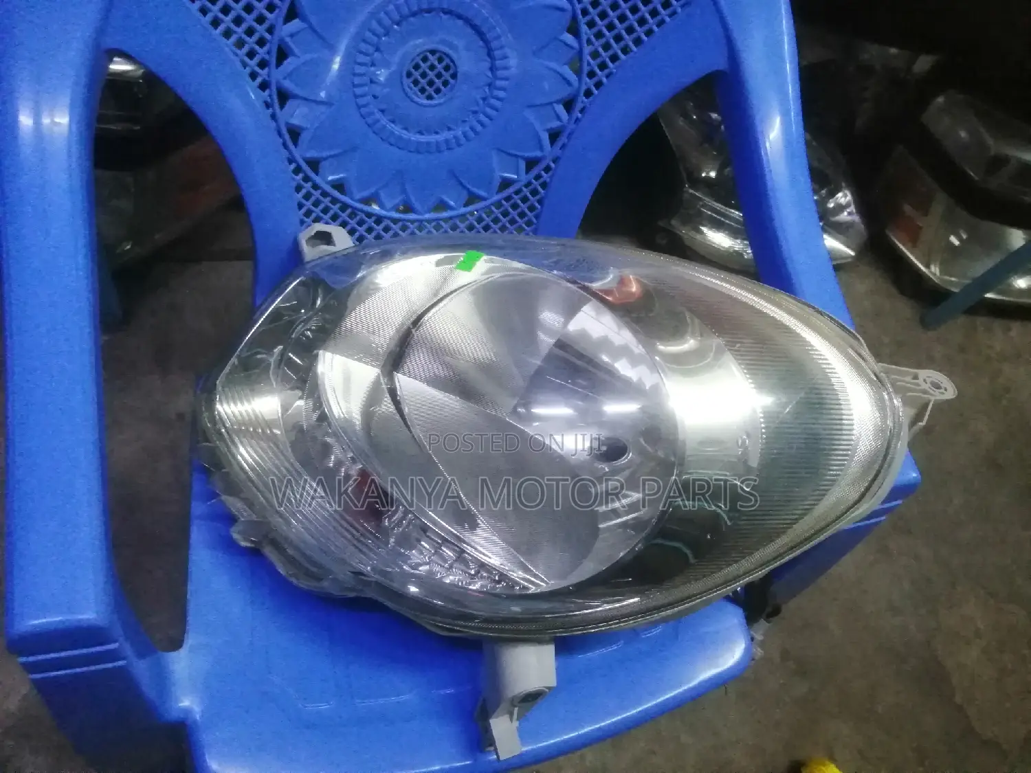 Toyota Passo 2010/2013 Non Xenon Head Lamp Without Focus
