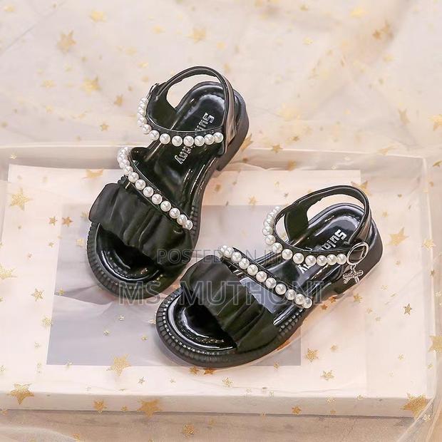 Cute Pearls Sandals* - thumbnail 3