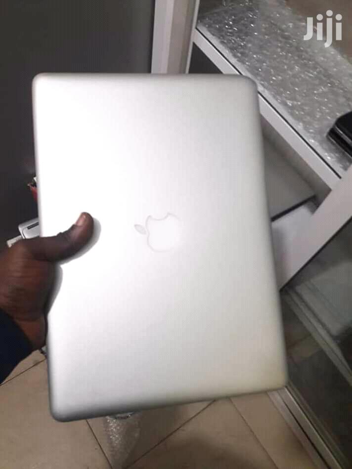 Laptop Apple MacBook Pro 4GB Intel Core i5 HDD 500GB