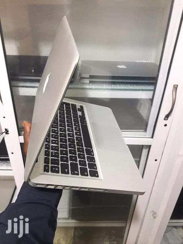 Laptop Apple MacBook Pro 4GB Intel Core i5 HDD 500GB