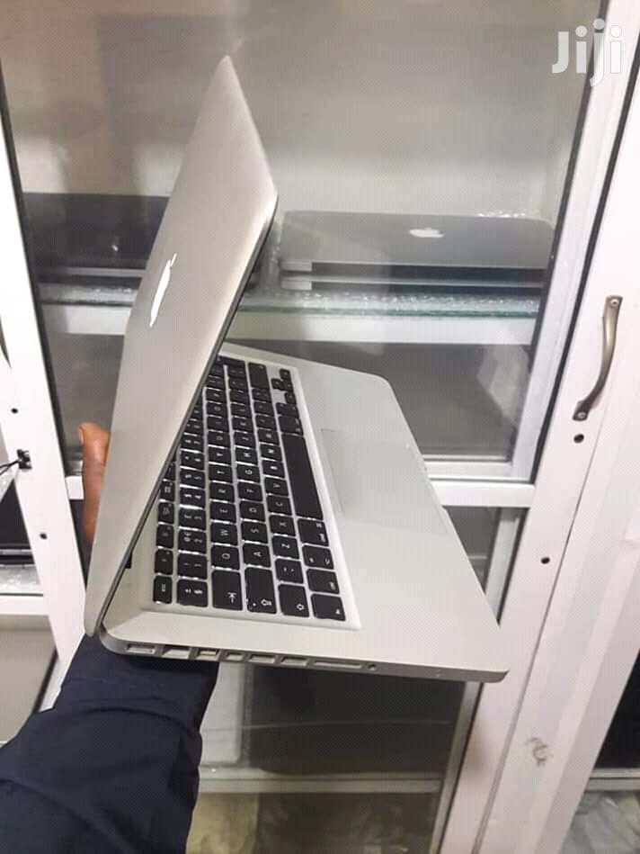 Laptop Apple MacBook Pro 4GB Intel Core i5 HDD 500GB