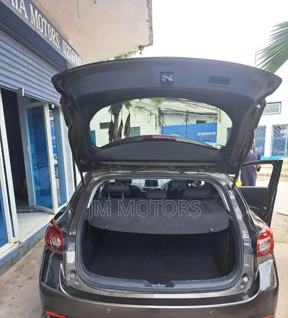 Mazda Axela 2018 Gray