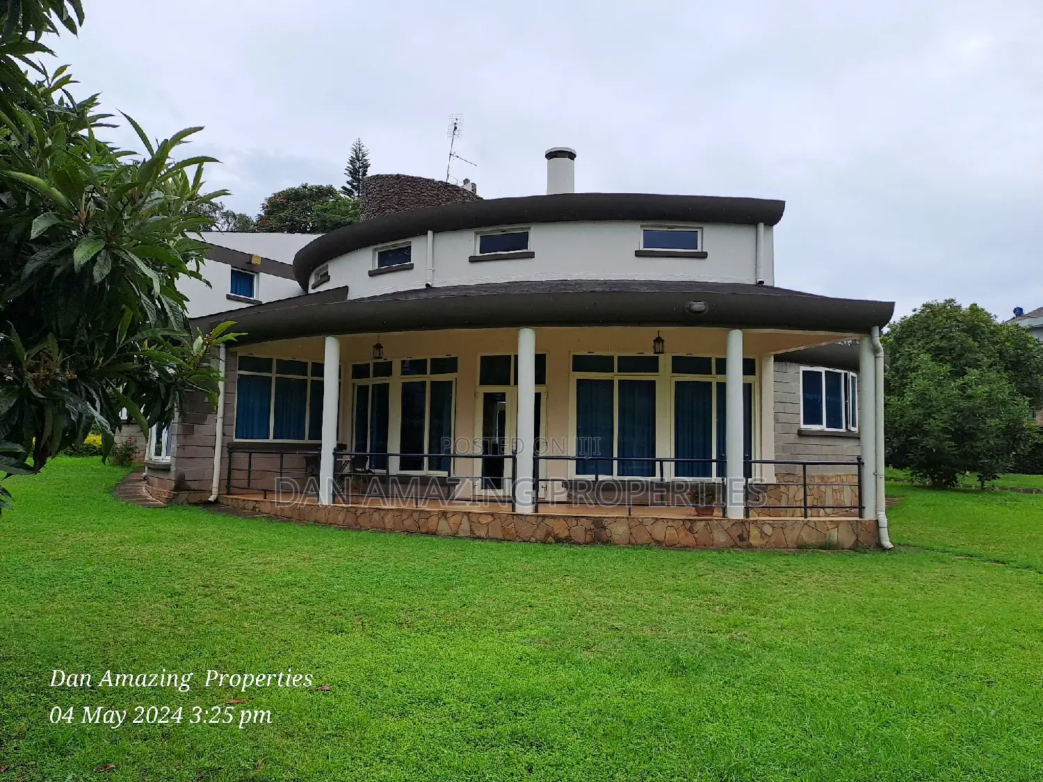 4bdrm Maisonette in Runda Driv 1/2 Acre for sale