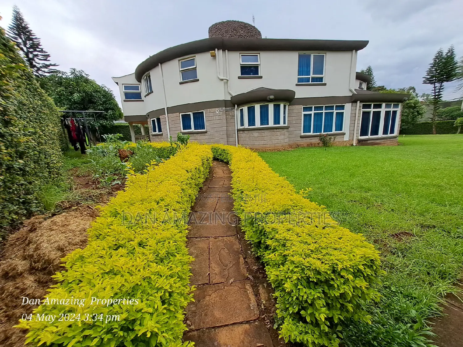 4bdrm Maisonette in Runda Driv 1/2 Acre for sale