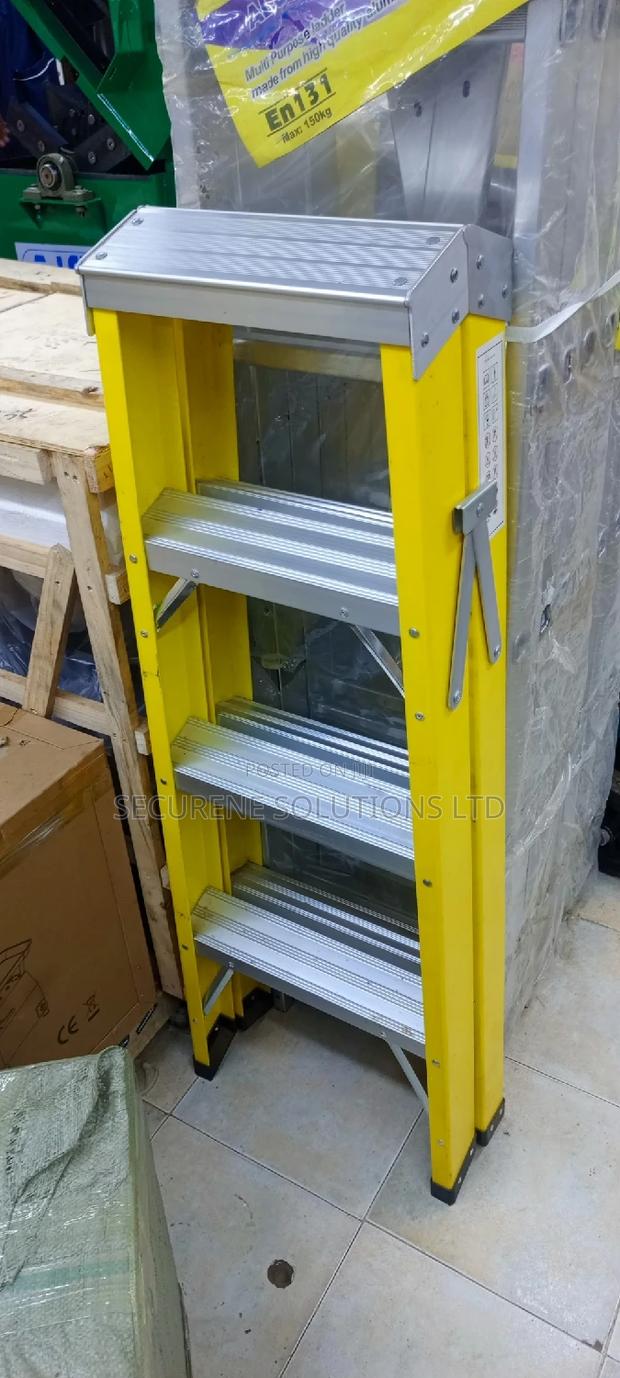 Double-Sided Fibreglass 4 Steps Ladder Heavy Duty - thumbnail 3