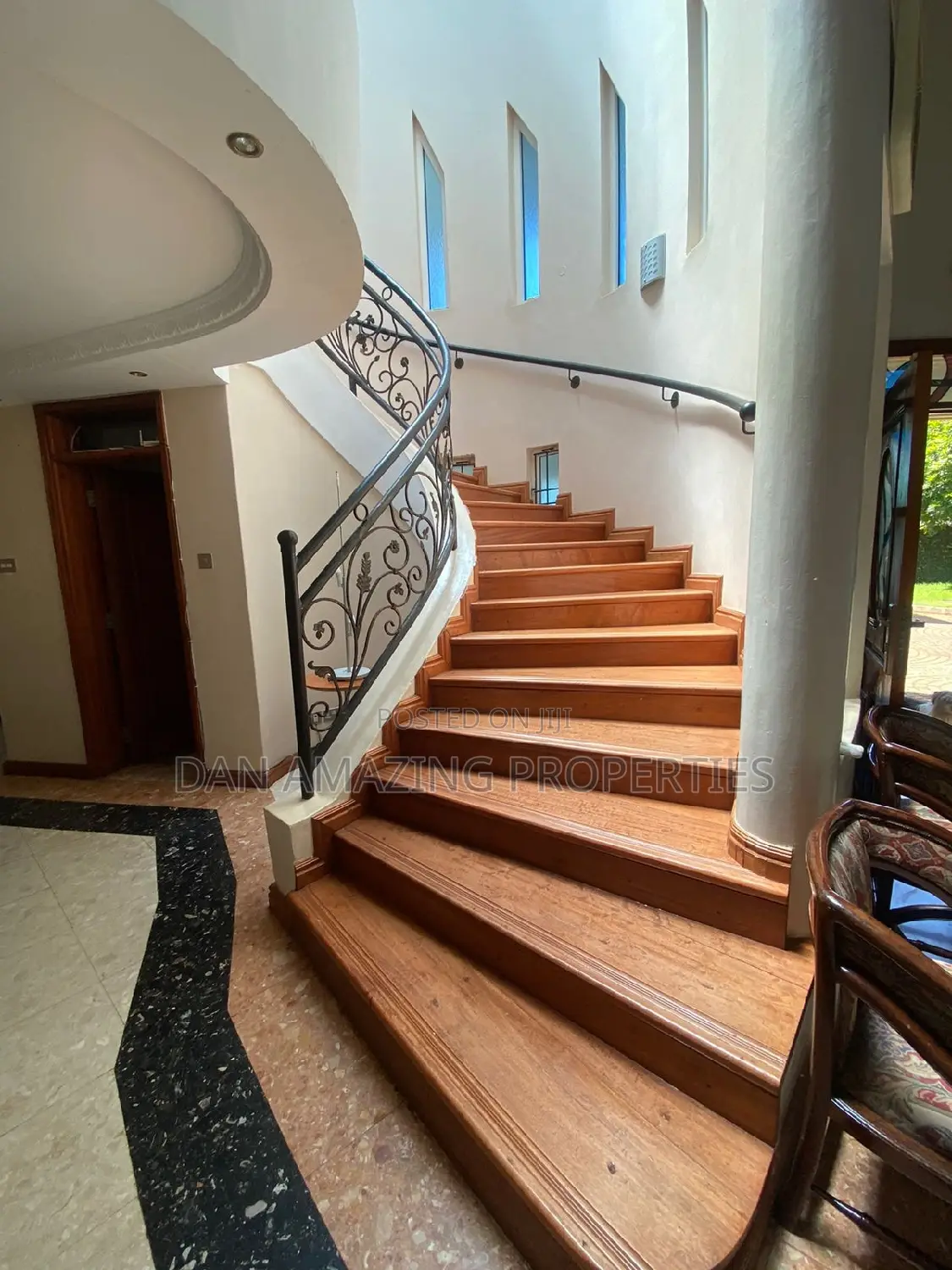 4bdrm Maisonette in Runda Driv 1/2 Acre for sale