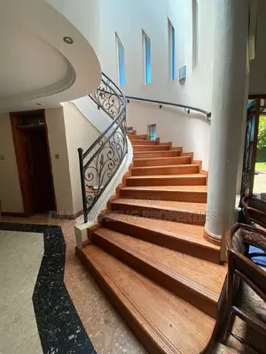 4bdrm Maisonette in Runda Driv 1/2 Acre for sale