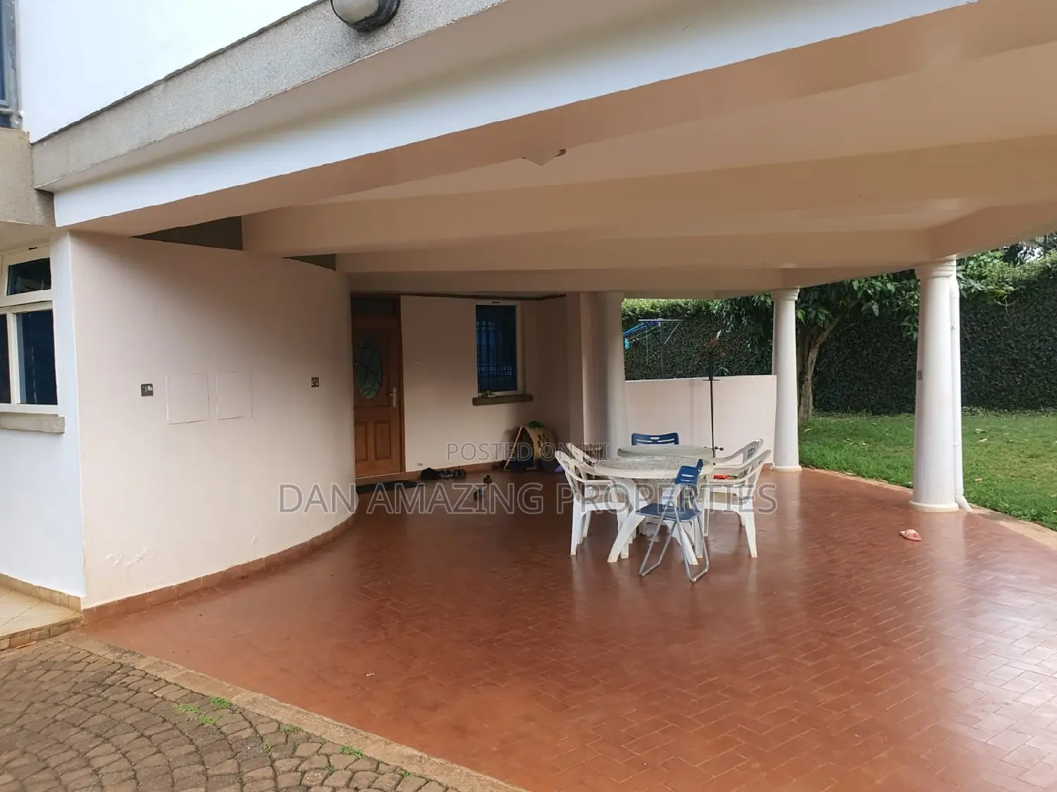 4bdrm Maisonette in Runda Driv 1/2 Acre for sale