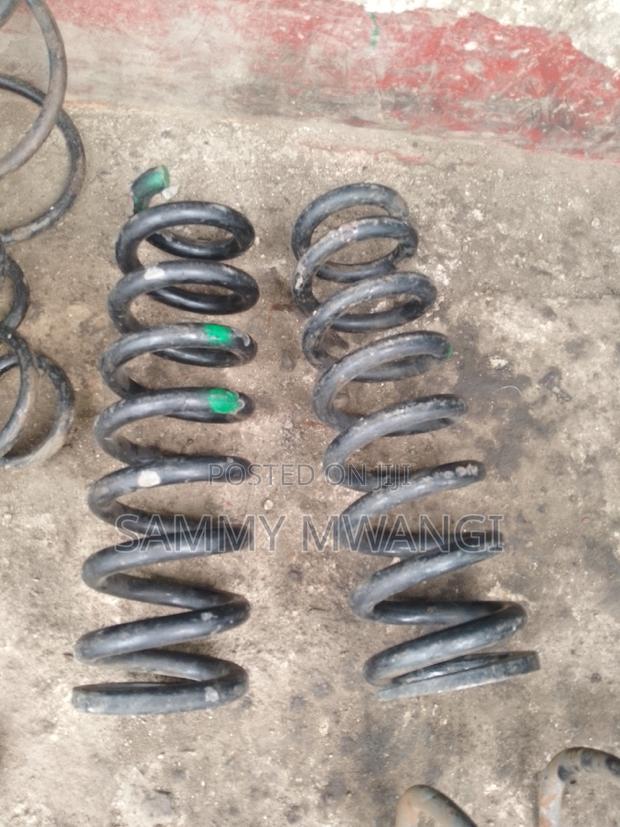 Toyota Hilux Front Spring Springs  - thumbnail 2