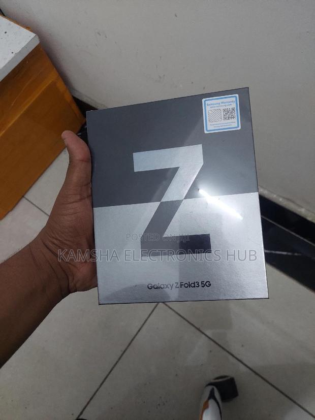 New Samsung Galaxy Z Fold 3 256 GB White - main view