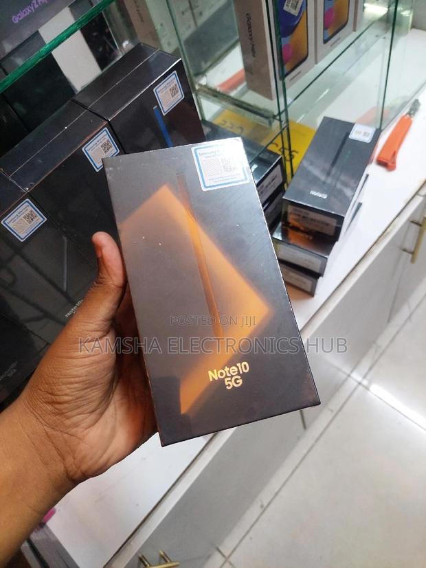 New Samsung Galaxy Note10 256 GB Silver - main view